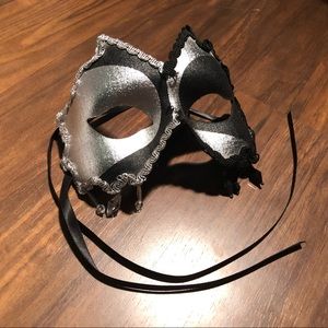 Black and sliver masquerade mask